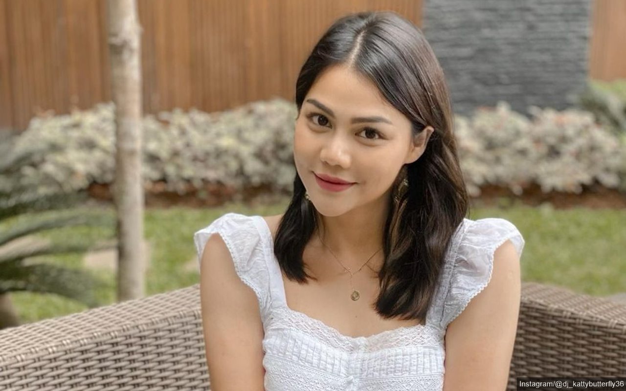Sering Dilarang Tampil Seksi Lagi, Penampilan Katty Butterfly Ini Sukses ‘Bungkam’ Kritikan?