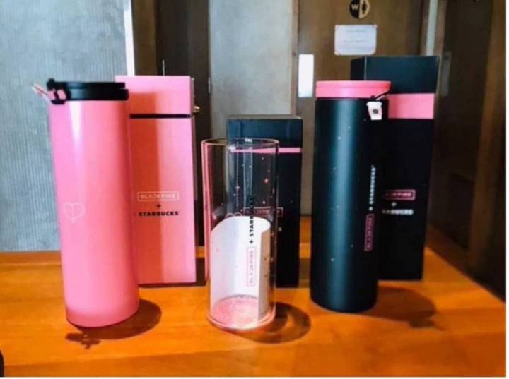 Spoiler merchandise BLACKPINK kolaborasi dengan Starbucks untuk wilayah Asia Pasifik