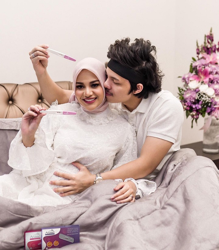 kebahagiaan saat kabar kehamilan
