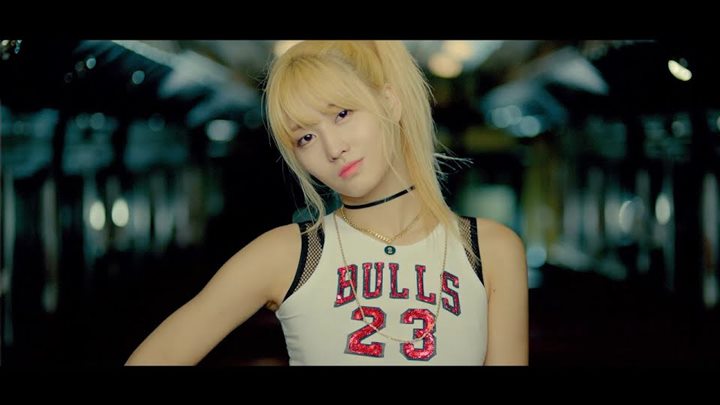 Momo TWICE Banyak Nangis Saat Syuting MV \'Like Ooh-Ahh\', Ternyata Sakit di Bagian Tubuh Ini