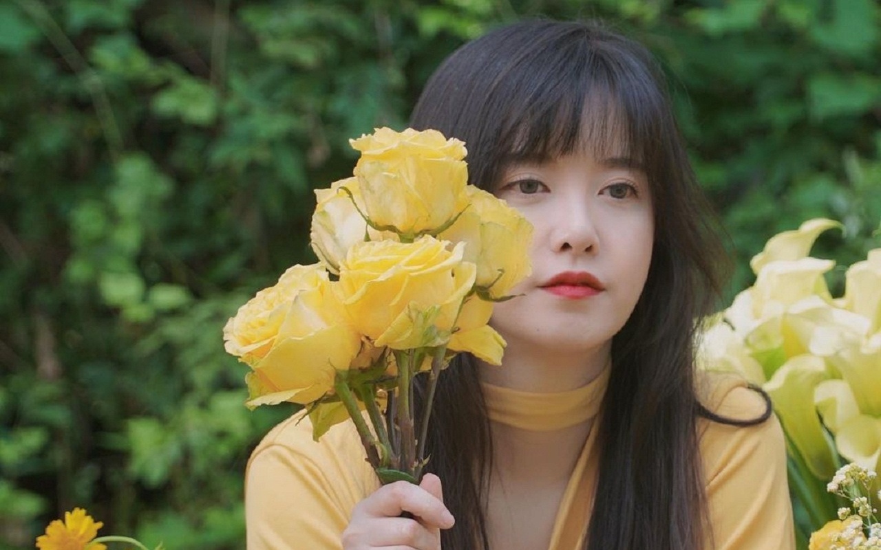 Jadi Sutradara Sekaligus Pemeran, Ku Hye Sun Ungkap Tujuan Utamanya Garap 'Dark Yellow'
