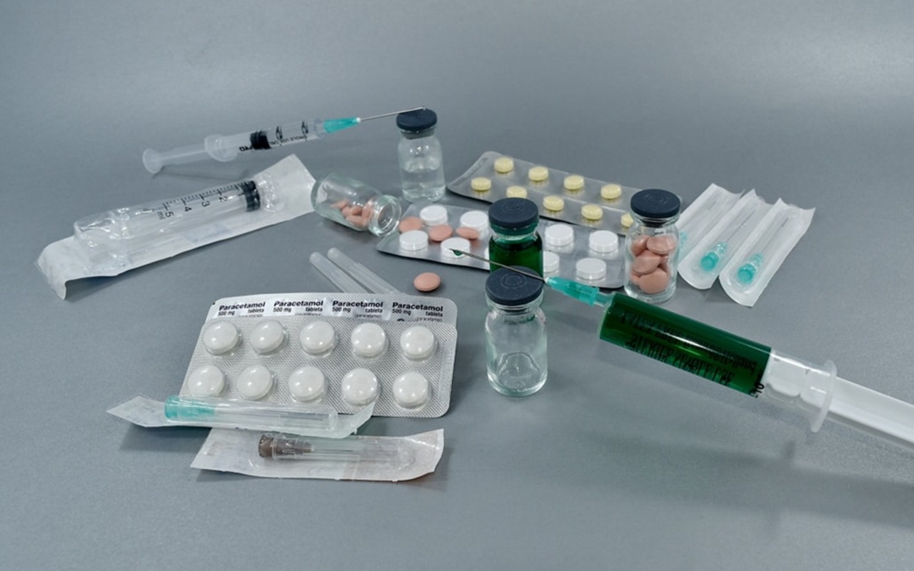 Menkes Pastikan Indonesia Akan Impor Obat Terapi COVID-19 Secara Bertahap