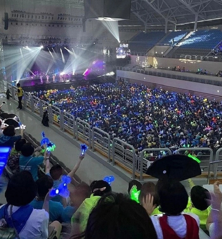 Gelar Konser Tanpa Prokes Ketat, \'Mr. Trot\' Tuai Kritik Netizen