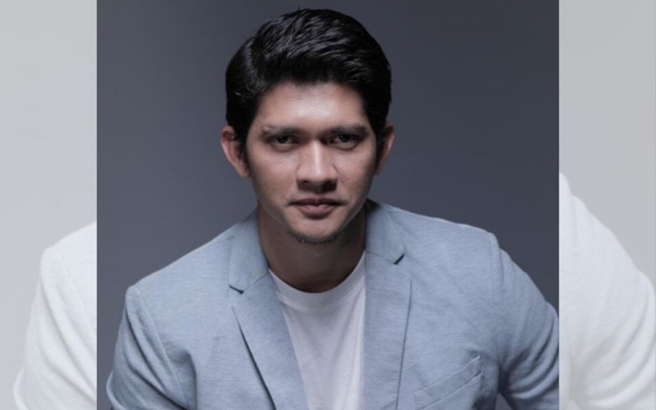 Iko Uwais Kabarkan Sembuh dari Covid-19 Sambil Pamer Foto Ini, Netter Dibuat Gemas