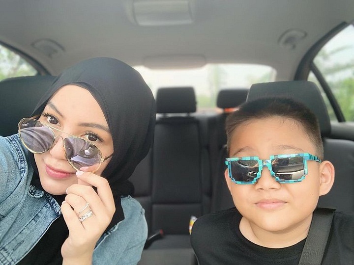 Potret saat jalan-jalan