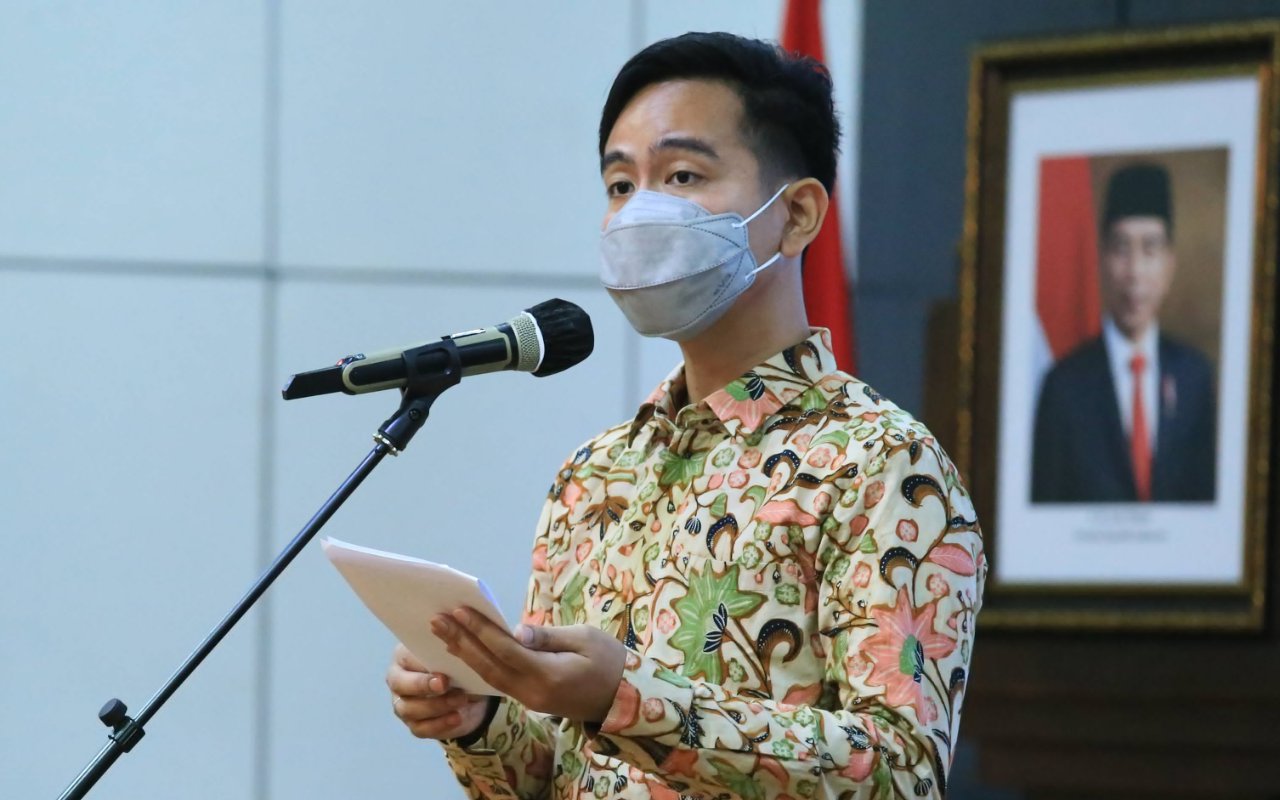 Gibran Rakabuming Positif Terpapar COVID-19, Janji Tetap Bekerja Seperti Biasa