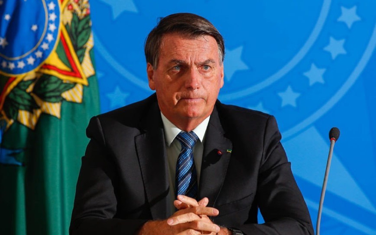 Presiden Brasil Jair Bolsonaro Dilarikan ke RS Usai Seminggu Lebih Alami Cegukan