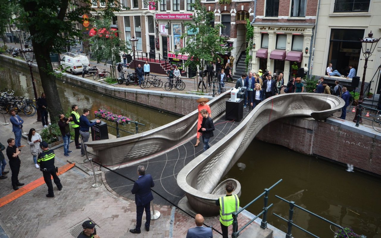 Jembatan Hasil Print 3D Pertama di Belanda Dibuka Untuk Umum, Cuma Boleh Dilewati Kelompok Ini