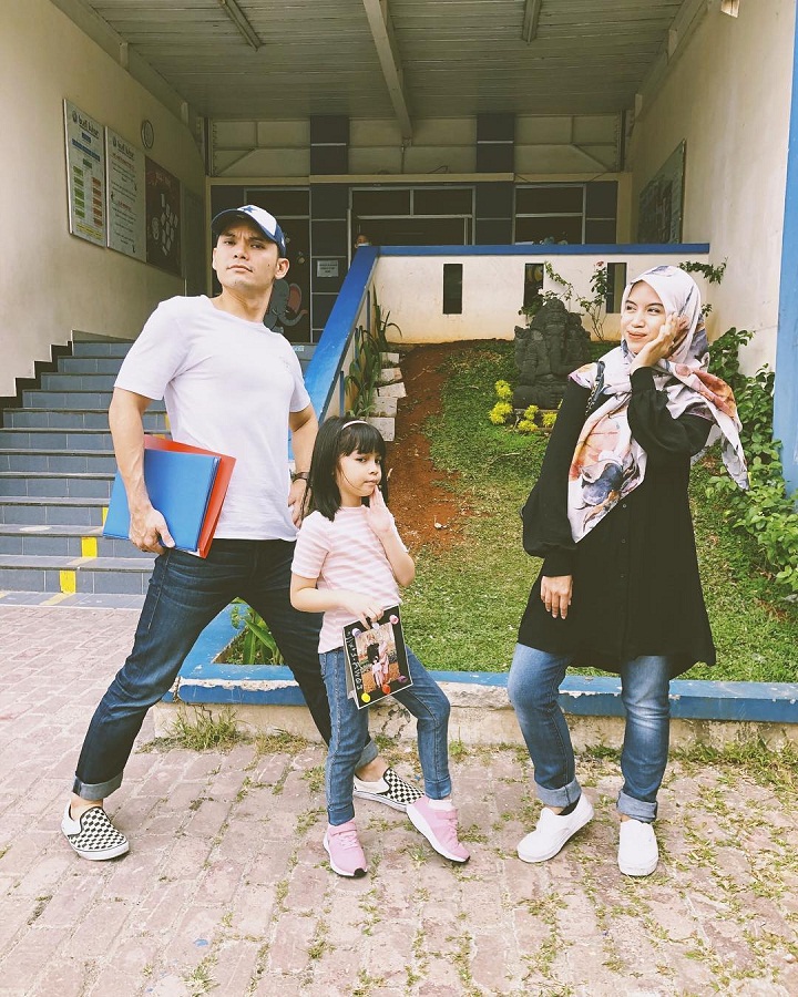 Potret kompak <i>family goals</i> Ben, Ines dan Sienna
