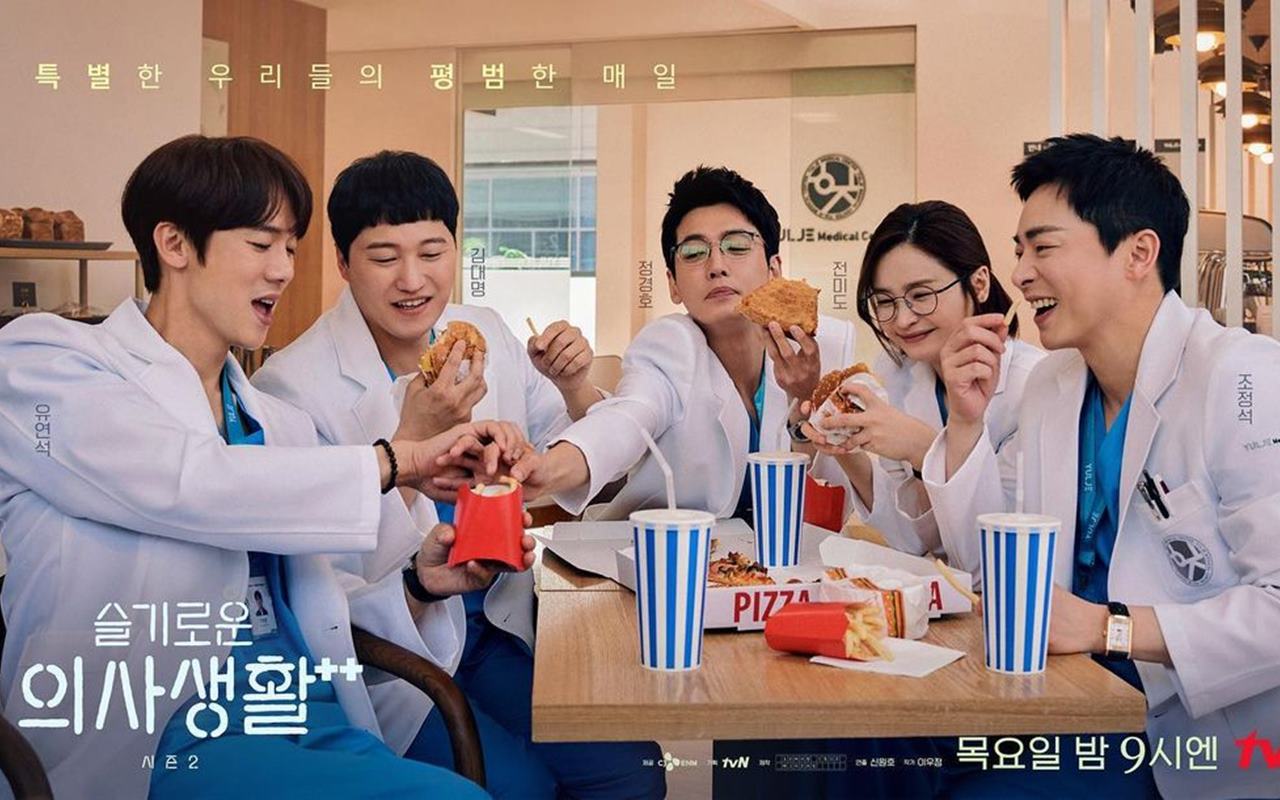 Tak Terkalahkan, 'Hospital Playlist 2' Sebulan Penuh Puncaki Daftar Drama Paling Populer!