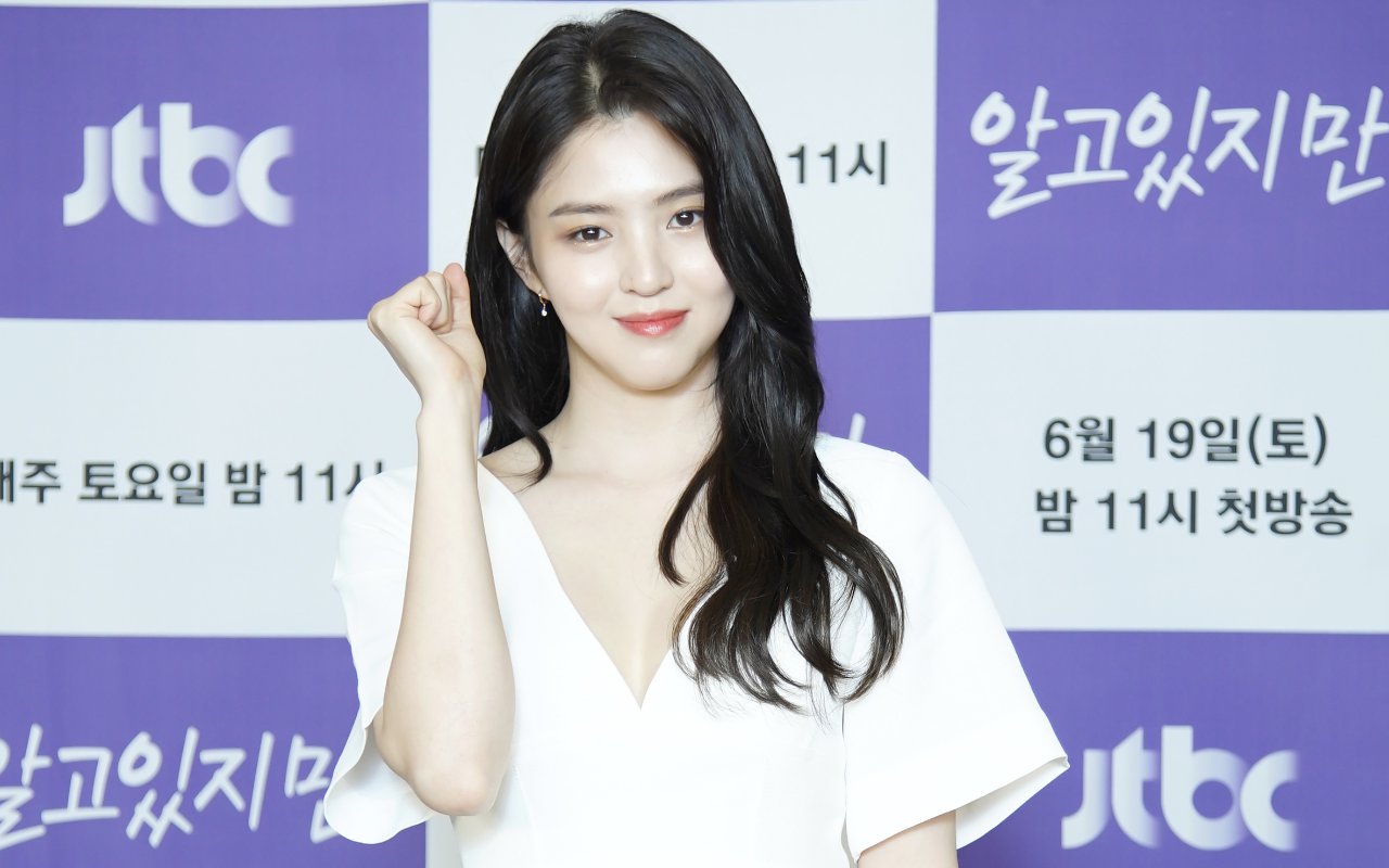 Han So Hee Dulu Punya Banyak Tato Lumayan Besar, Netizen Penasaran Soal Ini
