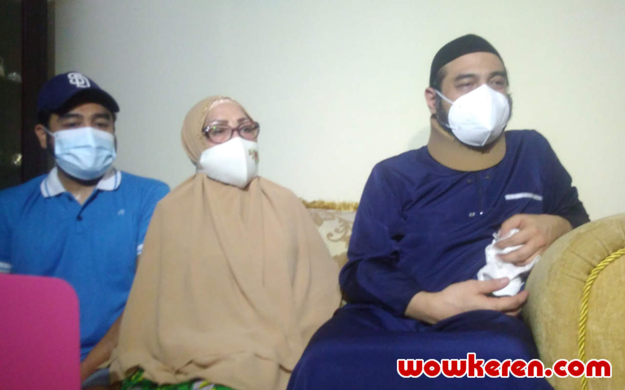 Ferry Irawan Nangis Dituduh Istri Akting Sakit