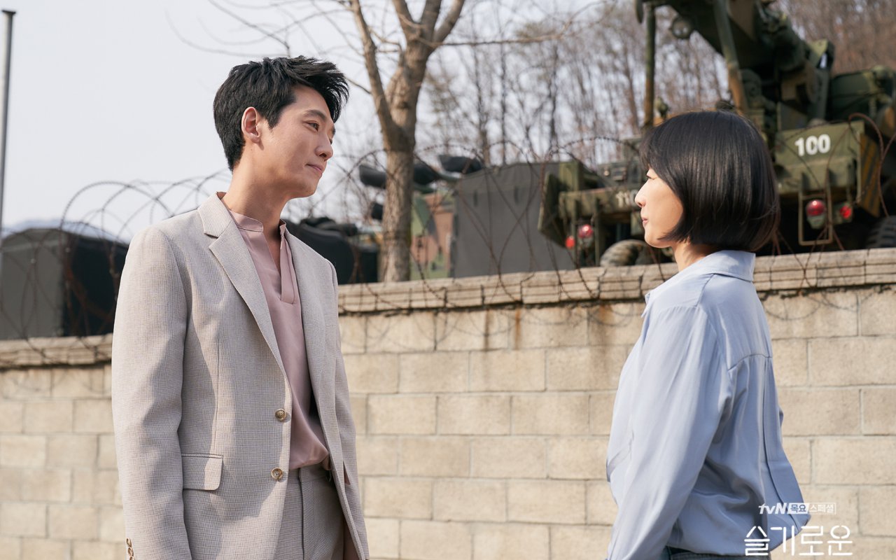 Nyesek Banget, Jung Kyung Ho Akui Gagal Move On dari Kwak Sun Young di 'Hospital Playlist 2'