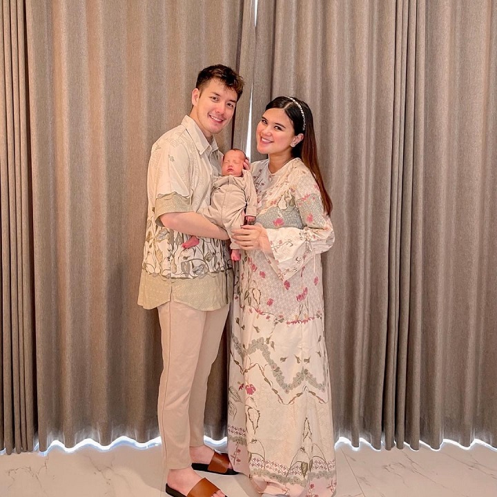 <i>Match</i> Dengan <i>Daddy</i> dan <i>Mommy</i>