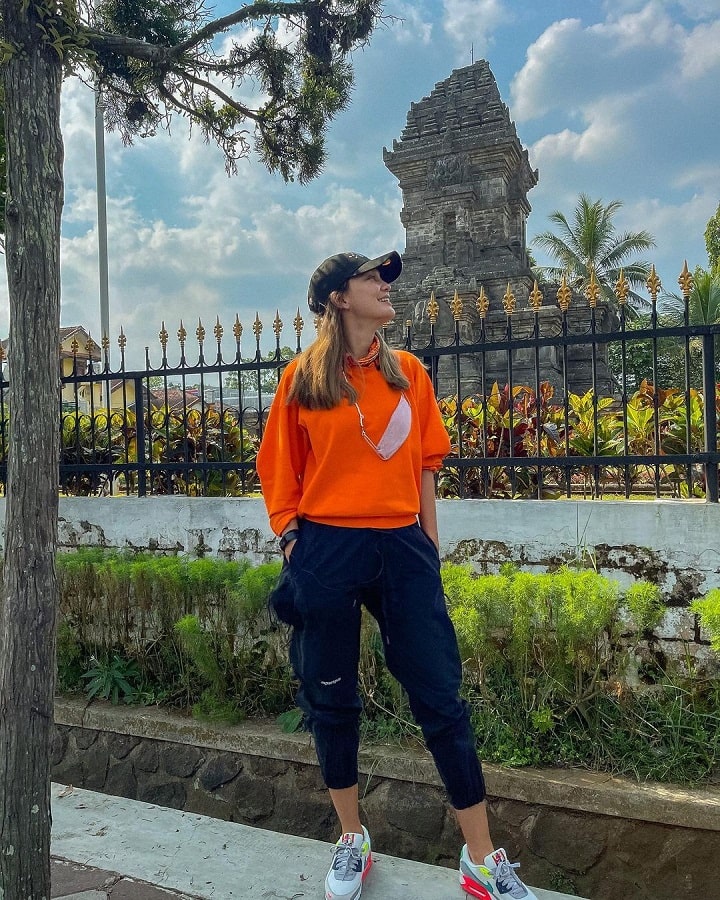Ceria dalam balutan Pakaian <i>sporty</i>