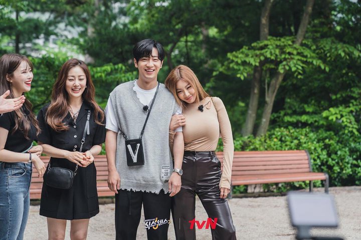 Jessi Rangkul Mesra Lee Sang Yeob di \'The Sixth Sense 2\', Fans Teriak Kegirangan