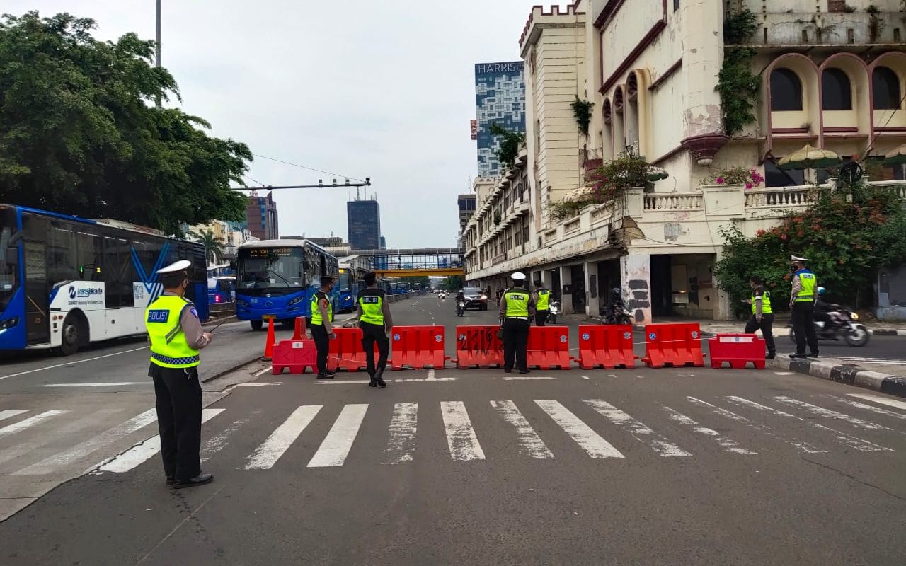 Kasus Meninggal COVID-19 RI Masih 1.000 Lebih, PPKM Level 4 Diperpanjang Sampai 2 Agustus