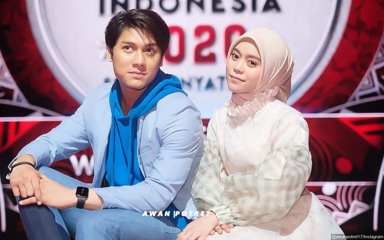 Tak Tahu Sedang Live IG, Rizky Billar Rangkul Mesra dan Cium Dahi Lesti Andryani