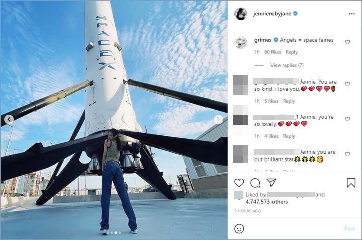 Grimes mengomentari unggahan Jennie BLACKPINK
