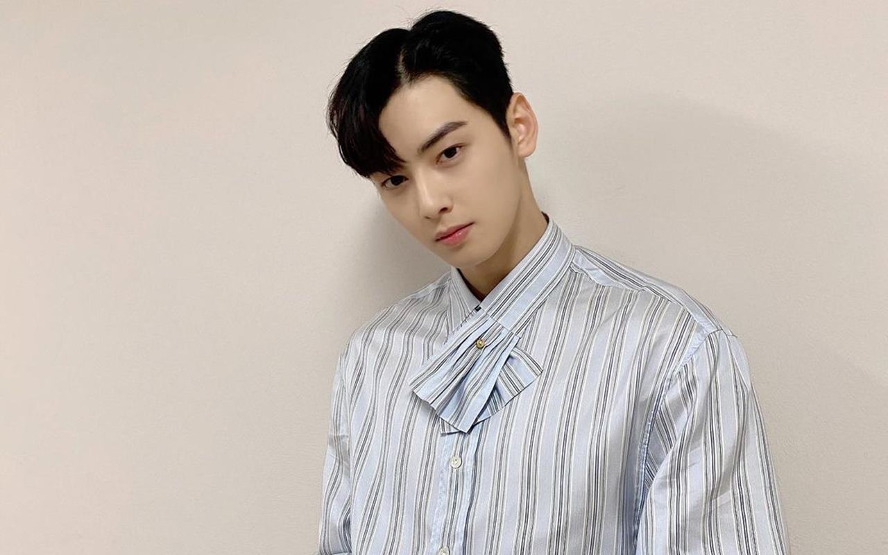 Tokopedia Bagi Momen Gemas Cha Eun Woo ASTRO Perdana Cicip Bumbu Indomie, Tinggi Badan Bikin Salfok