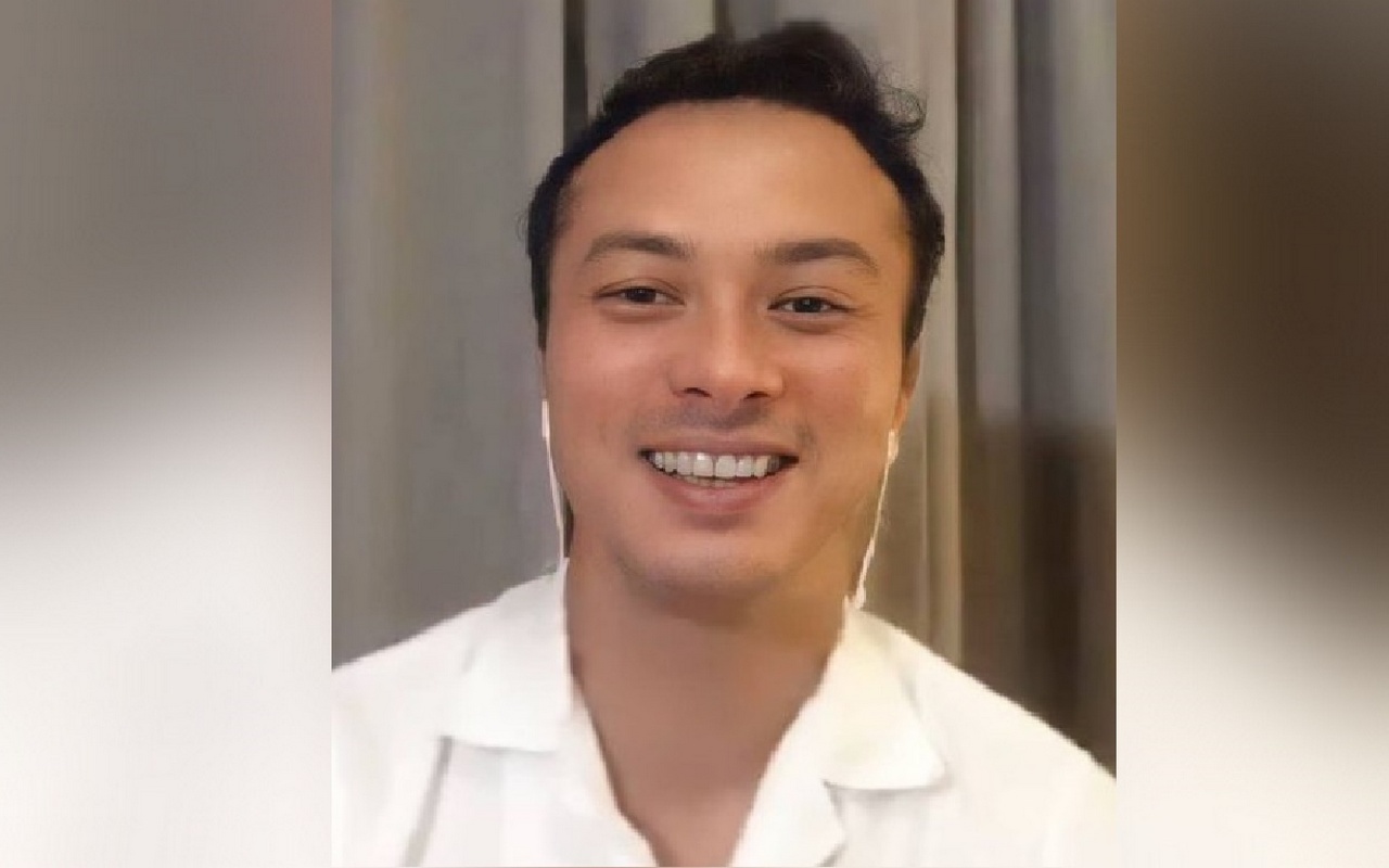 Nicholas Saputra Bikin Geger Usai Posting Sosok Perempuan Misterius Ini