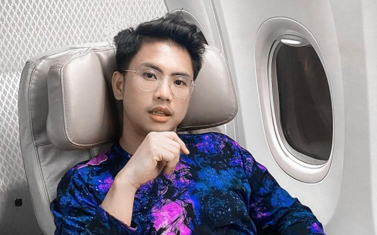 Ricky Cuaca Joget Gemulai Ala Girlgroup Korea Bikin Salfok, Netizen: Malu Sama Otot