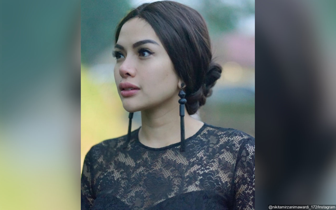 Geger Chat DM Nikita Mirzani Diduga Labrak Haters Syahrini, Endingnya Mengejutkan