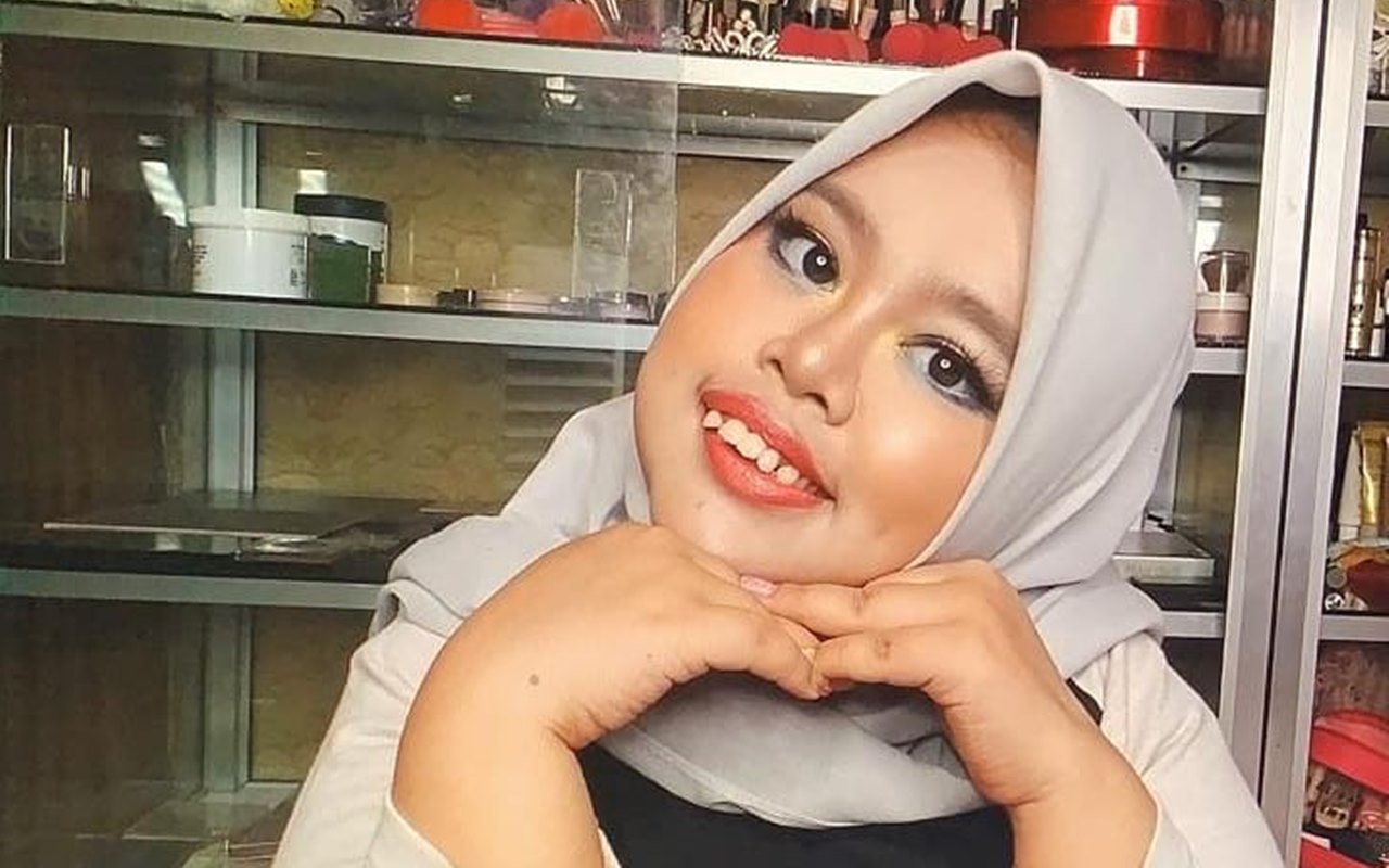 Penampilan Terbaru Rahmawati Kekeyi Makin Kurus Bikin Syok, Wajah Tirusnya Ramai Jadi Buah Bibir