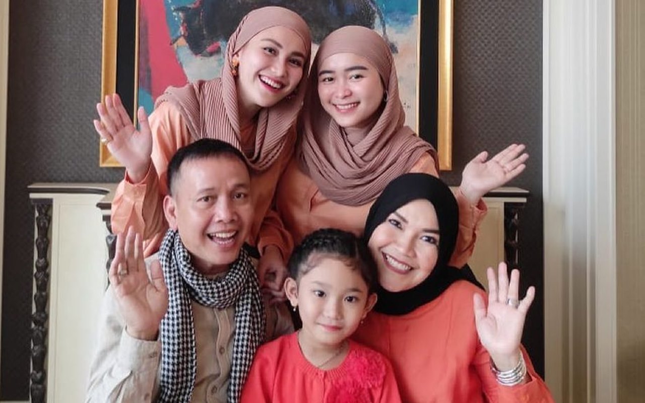 Cucu Dihina, Umi Kalsum  dan Abdul Rozak Datangi Rumah Haters Ayu Ting Ting Bareng Polisi