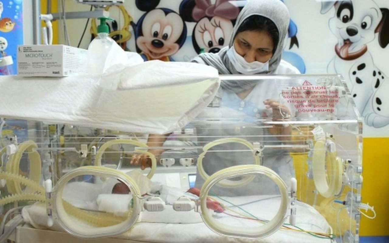 Lahirkan 9 Bayi Kembar, Wanita Ini Habiskan 6 Liter Susu dan 100 Lembar Popok Setiap Hari
