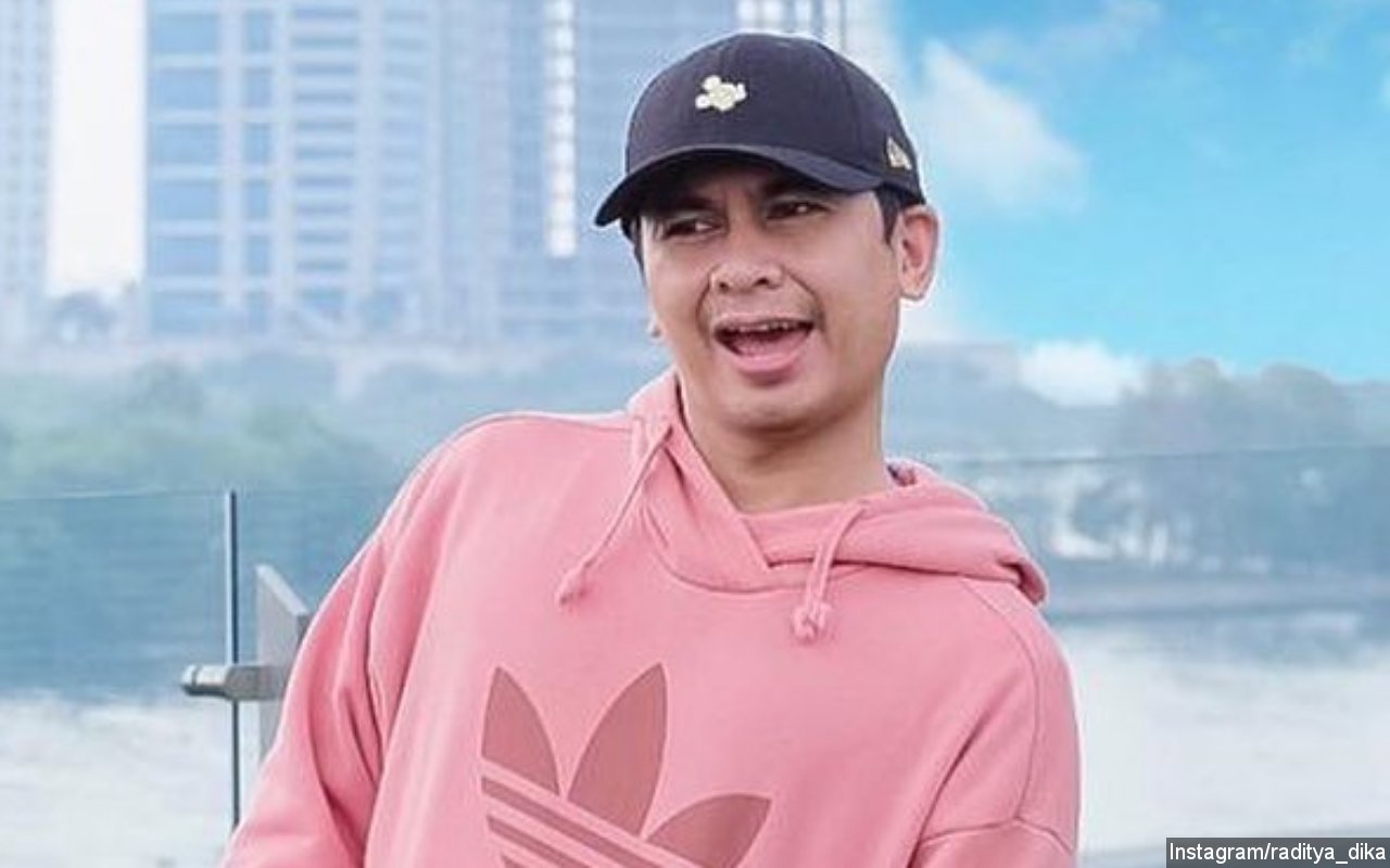 Raditya Dika Bikin Kaget Dikira Gondrong hingga Mirip Wendi Cagur