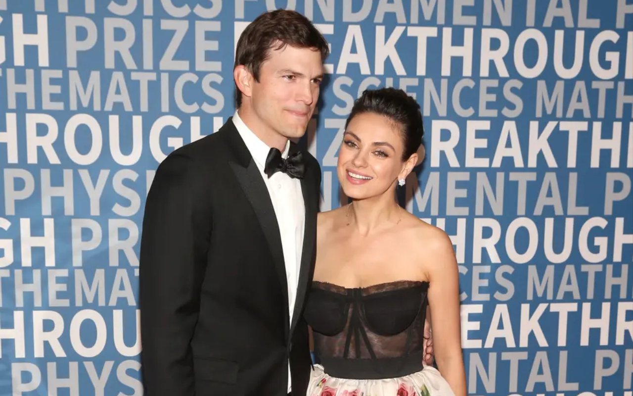 Mila Kunis Nyesel Tak Izinkan Ashton Kutcher Ke Luar Angkasa, Tiket Rp 2 Miliar 'Raib'