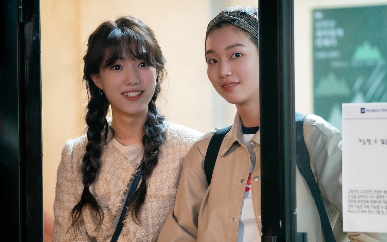 Terindikasi Lesbian, Akting Yoon Seo A dan Lee Ho Jung di 'Nevertheless' Tuai Sorotan