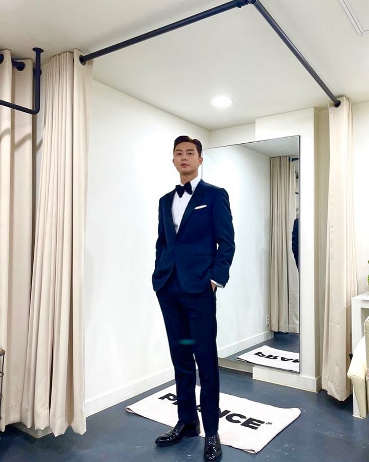 OOTD Rapi Untuk Acara Formal