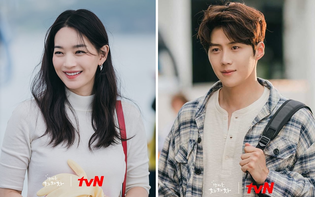 'Hometown Cha-Cha-Cha' dipersiapkan sebagai pengganti 'The Devil Judge' di slot Sabtu - Minggu malam. Drama ini dijadwalkan tayang mulai 28 Agustus mendatang.