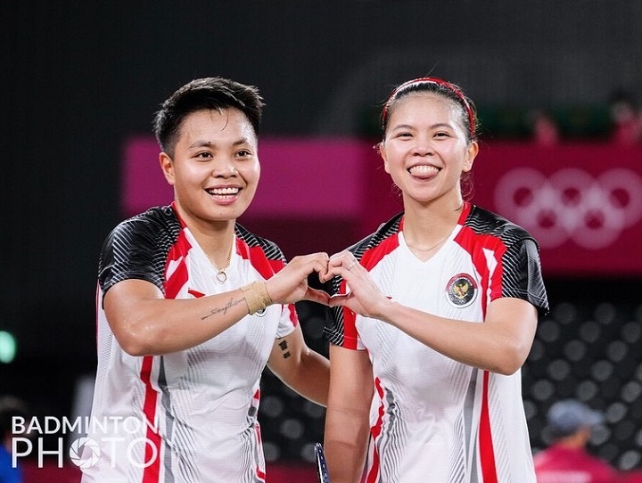 Kompak Di Dalam Dan Luar Lapangan