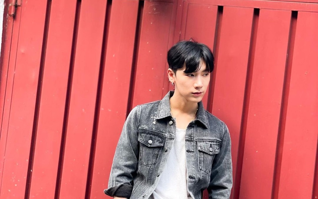 Berdasarkan keterangan, single solo Ten Wayve yang berjudul 'Paint Me Naked' tersebut akan dirilis pada 10 Agustus 2021 mendatang, pukul 06.00 PM KST atau 16.00 WIB.