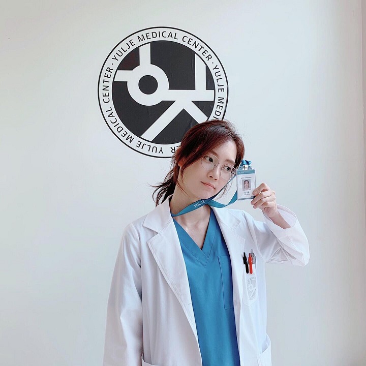 Semakin Populer Melalui 'Hospital Playlist'