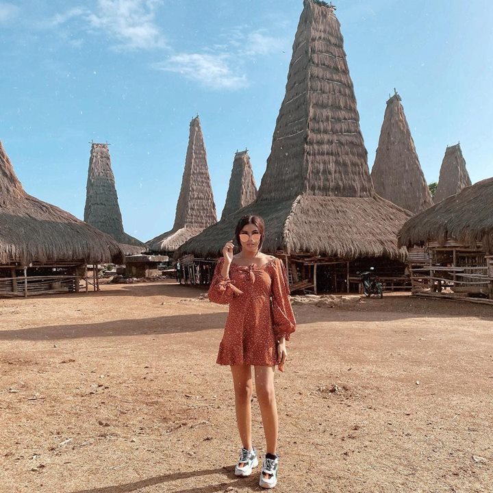<I>Outfit</I> liburan anti ribet ala Millen