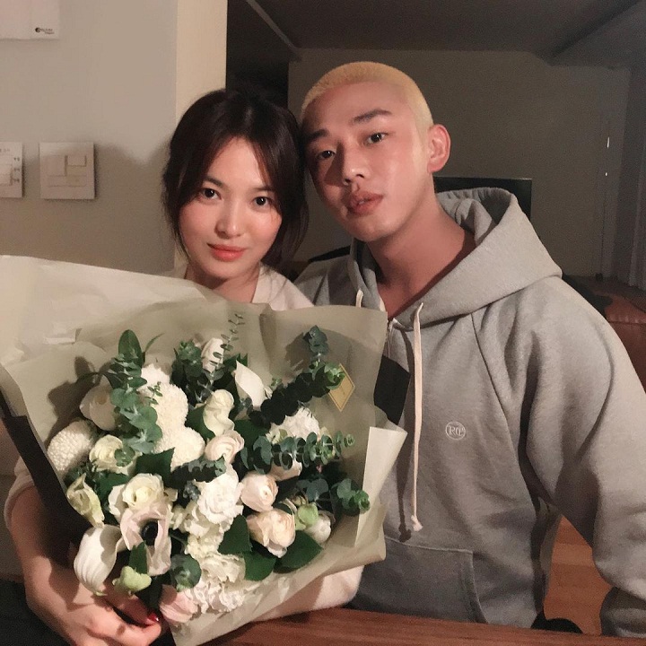 Momen Kedekatan Yoo Ah In dan Song Hye Kyo
