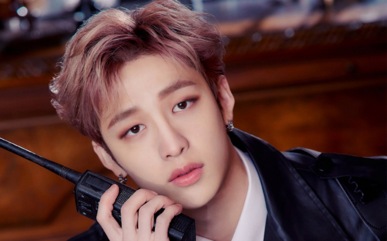 7 Potret Bang Chan Stray Kids Yang Diisukan Lakukan Pose Rasis