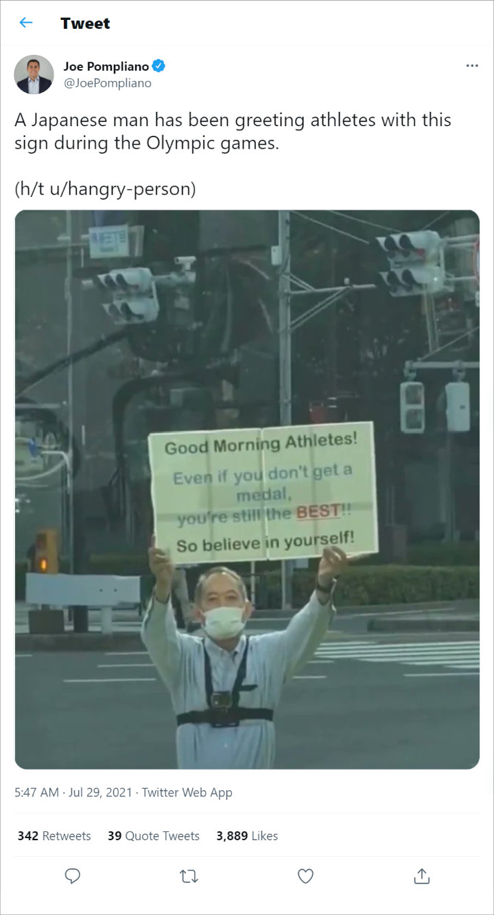Viral Aksi Kakek Tua Berdiri Tiap Pagi di Depan Wisma Olimpiade Tokyo Semangati Para Atlet