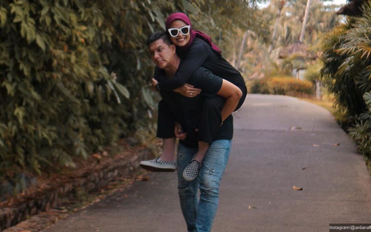 Tantri Kotak Ultah ke32 Tahun, Dapat Kejutan Jarak Jauh