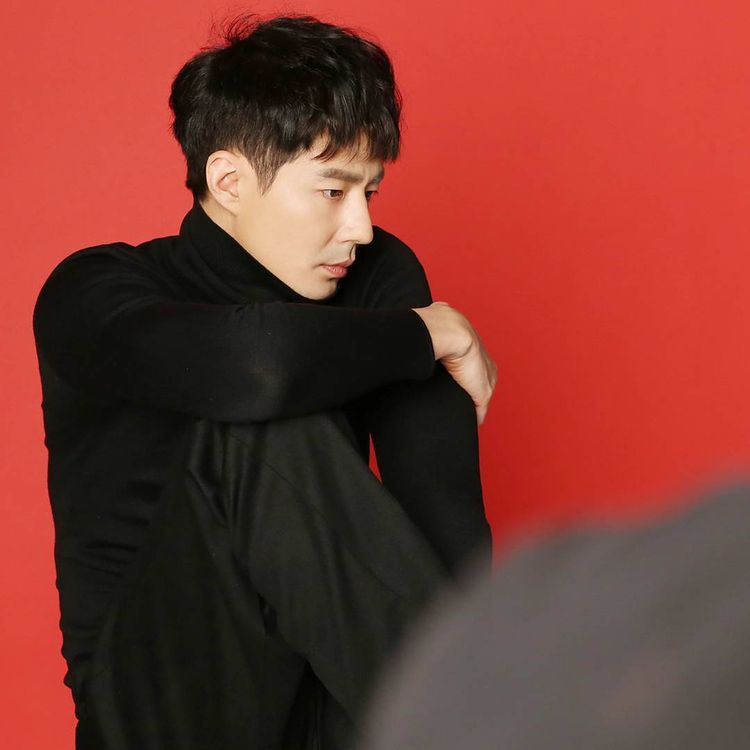 Potret <i>candid</i> Jo In Sung yang tampan maksimal