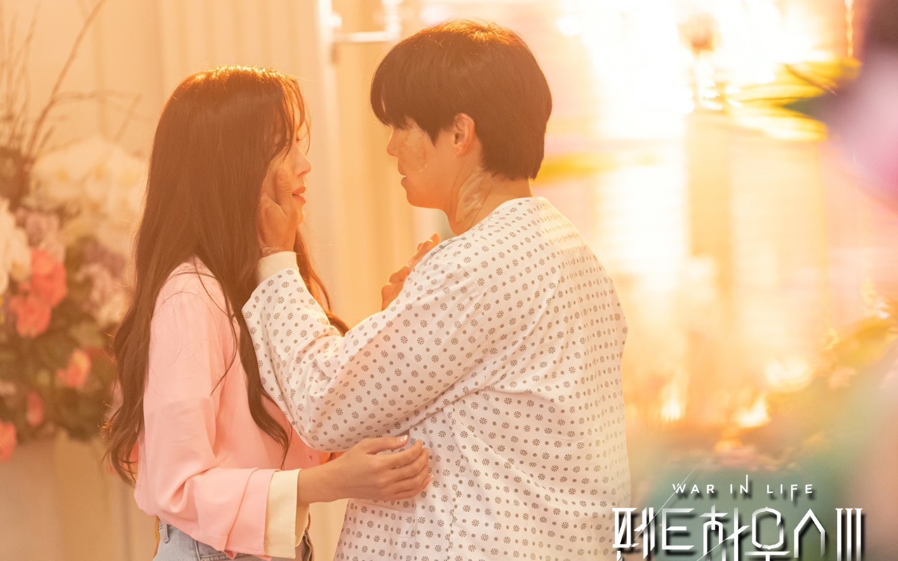 Bolak-Balik Syuting Ciuman, Chemistry Park Eun Seok dan Lee Ji Ah di 'Penthouse 3' Dipuji