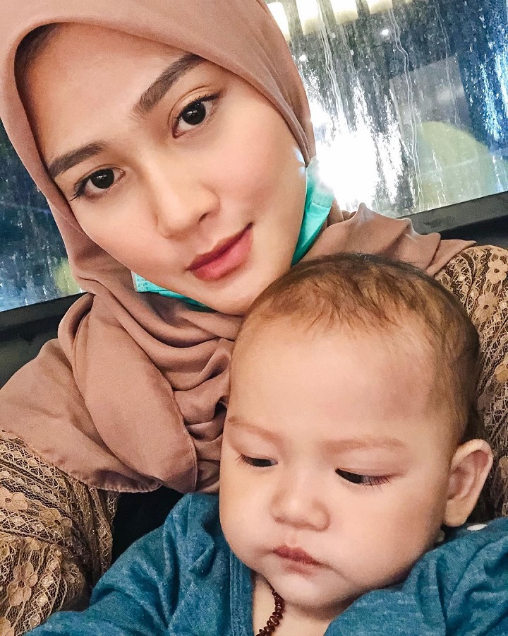 Potret <i>Selfie</i> Bersama Buah Hati