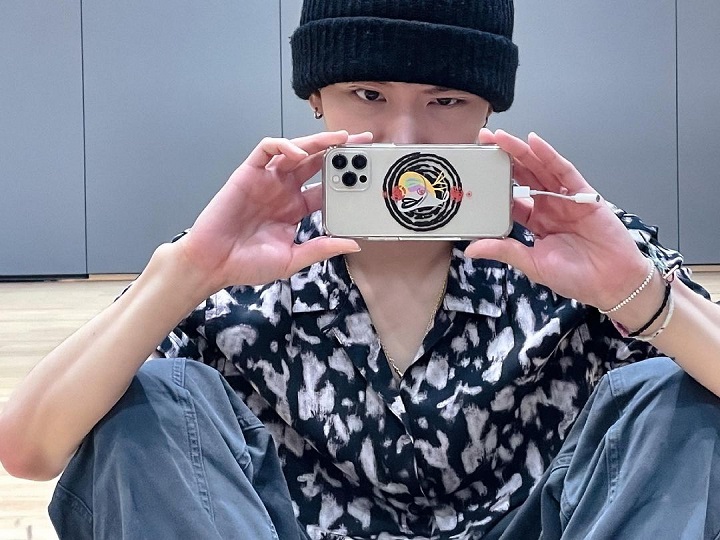 <i>Mirror Selfie</i> Di Tengah Latihan