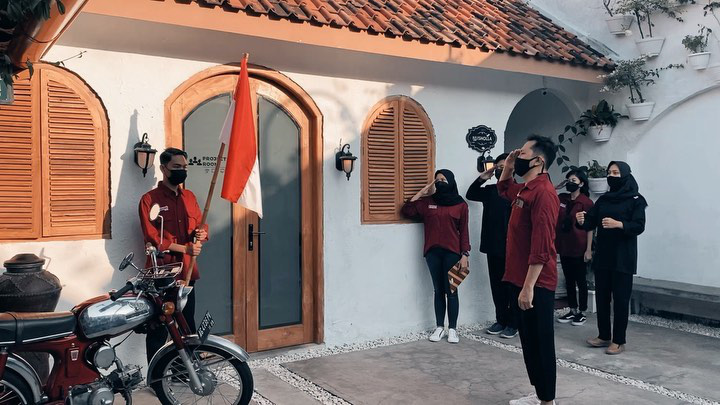 Zaskia Adya Mecca dan Hanung Bramantyo