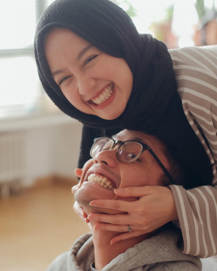 Menikmati Momen Bersama
