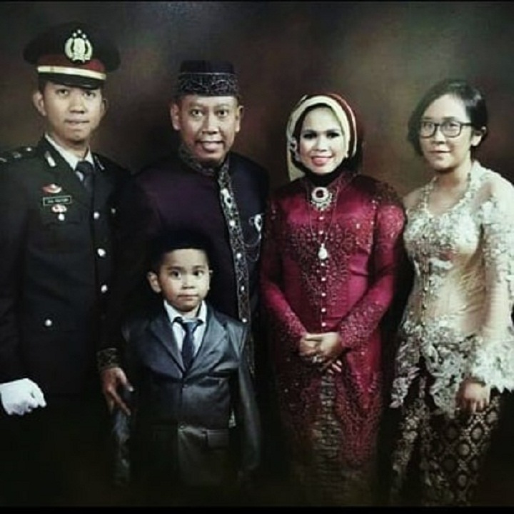 Potret lengkap Tukul bareng anak dan mendiang istri 